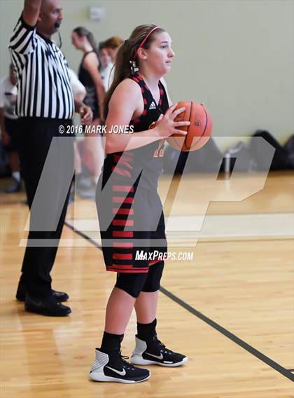Thumbnail 3 in St. Francis vs. Sacramento (Nike Tournament of Champions) photogallery.