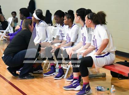 Thumbnail 1 in St. Francis vs. Sacramento (Nike Tournament of Champions) photogallery.