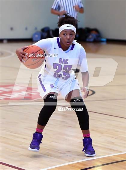 Thumbnail 3 in St. Francis vs. Sacramento (Nike Tournament of Champions) photogallery.