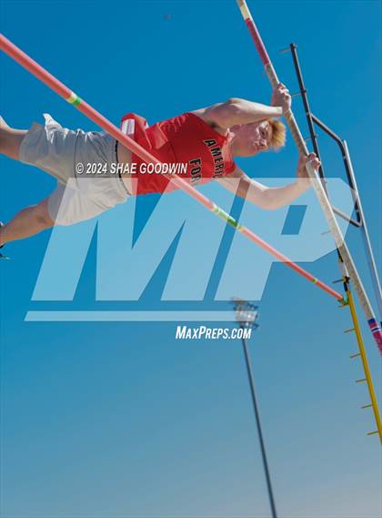 Thumbnail 3 in Skyridge Tri Meet (Pole Vault) photogallery.