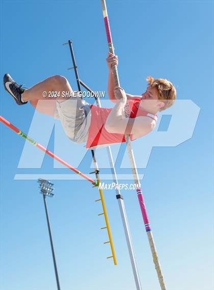 Thumbnail 2 in Skyridge Tri Meet (Pole Vault) photogallery.