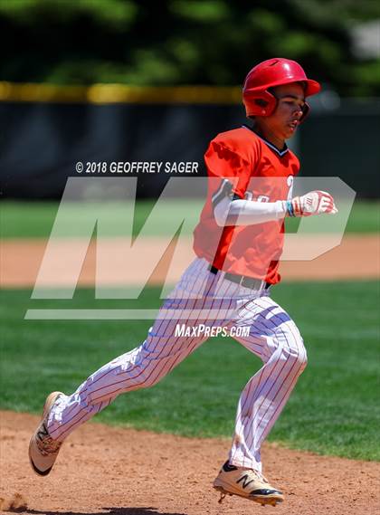 Thumbnail 1 in Eaton vs. Peak to Peak (CHSAA 3A 1st Round) photogallery.