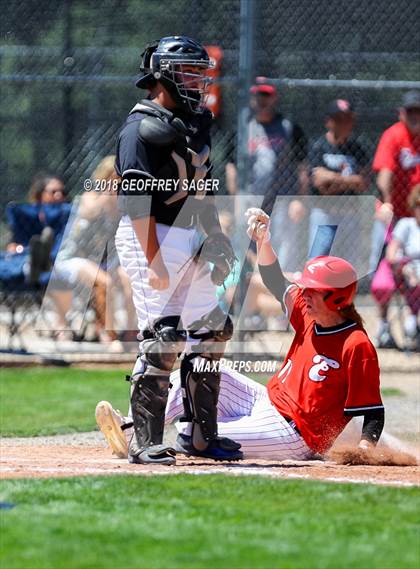 Thumbnail 1 in Eaton vs. Peak to Peak (CHSAA 3A 1st Round) photogallery.