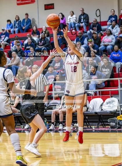 Thumbnail 2 in Hardin-Jefferson vs. Little Cypress-Mauriceville photogallery.
