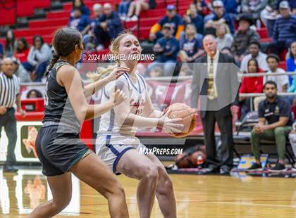 Thumbnail 2 in Hardin-Jefferson vs. Little Cypress-Mauriceville photogallery.