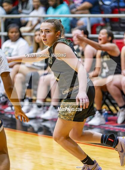 Thumbnail 1 in Hardin-Jefferson vs. Little Cypress-Mauriceville photogallery.