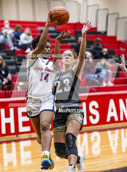 Thumbnail 3 in Hardin-Jefferson vs. Little Cypress-Mauriceville photogallery.