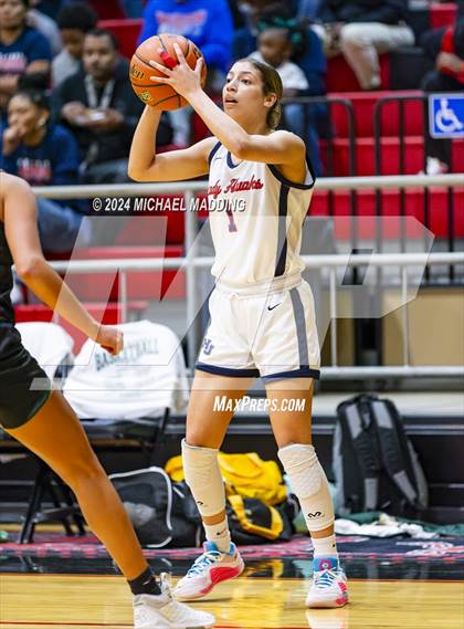 Thumbnail 3 in Hardin-Jefferson vs. Little Cypress-Mauriceville photogallery.