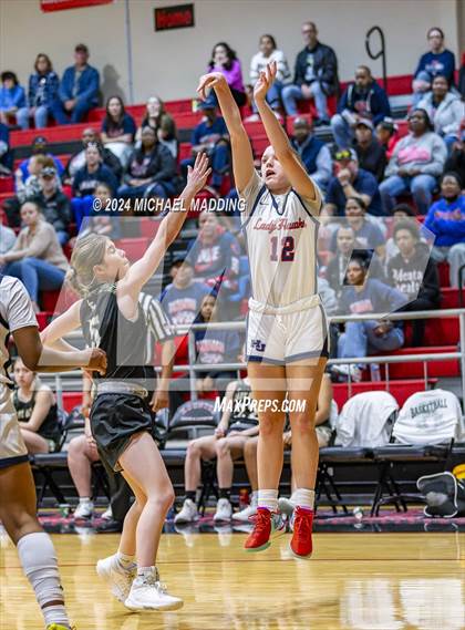 Thumbnail 3 in Hardin-Jefferson vs. Little Cypress-Mauriceville photogallery.