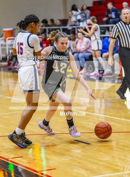 Thumbnail 2 in Hardin-Jefferson vs. Little Cypress-Mauriceville photogallery.