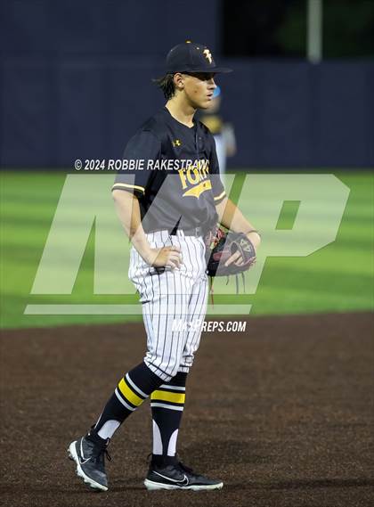Thumbnail 2 in Lone Star vs. Forney (UIL 5A Regional Semifinal Playoff) photogallery.