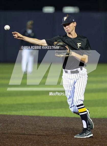 Thumbnail 2 in Lone Star vs. Forney (UIL 5A Regional Semifinal Playoff) photogallery.