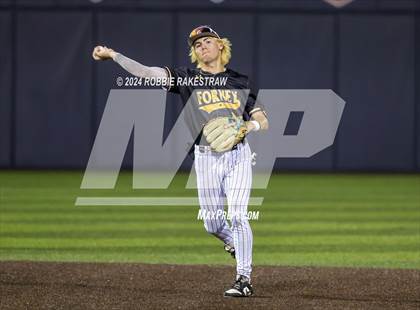 Thumbnail 3 in Lone Star vs. Forney (UIL 5A Regional Semifinal Playoff) photogallery.