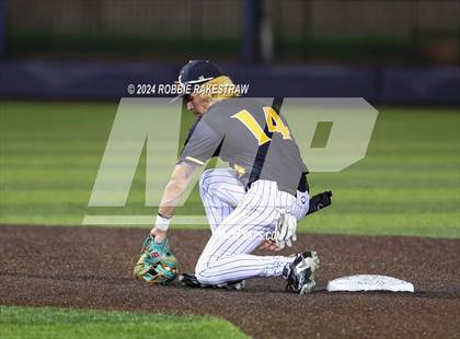 Thumbnail 2 in Lone Star vs. Forney (UIL 5A Regional Semifinal Playoff) photogallery.