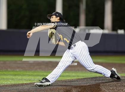 Thumbnail 2 in Lone Star vs. Forney (UIL 5A Regional Semifinal Playoff) photogallery.