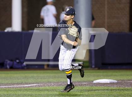 Thumbnail 1 in Lone Star vs. Forney (UIL 5A Regional Semifinal Playoff) photogallery.
