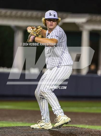 Thumbnail 3 in Lone Star vs. Forney (UIL 5A Regional Semifinal Playoff) photogallery.