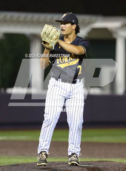 Thumbnail 1 in Lone Star vs. Forney (UIL 5A Regional Semifinal Playoff) photogallery.