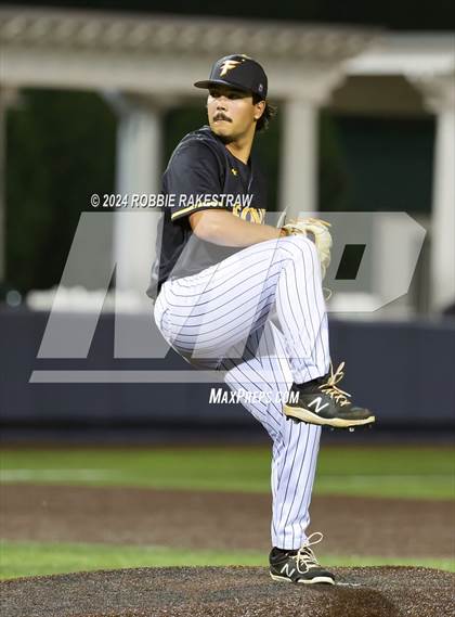 Thumbnail 1 in Lone Star vs. Forney (UIL 5A Regional Semifinal Playoff) photogallery.