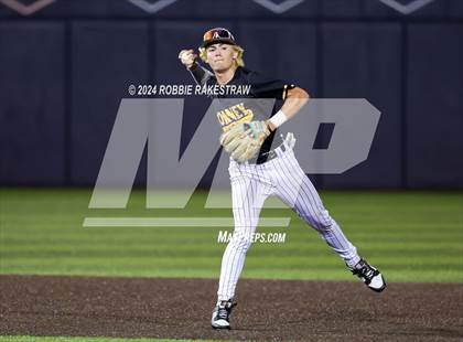 Thumbnail 2 in Lone Star vs. Forney (UIL 5A Regional Semifinal Playoff) photogallery.