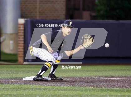 Thumbnail 1 in Lone Star vs. Forney (UIL 5A Regional Semifinal Playoff) photogallery.