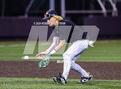 Thumbnail 2 in Lone Star vs. Forney (UIL 5A Regional Semifinal Playoff) photogallery.