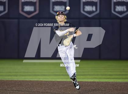 Thumbnail 1 in Lone Star vs. Forney (UIL 5A Regional Semifinal Playoff) photogallery.