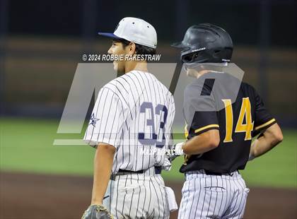 Thumbnail 2 in Lone Star vs. Forney (UIL 5A Regional Semifinal Playoff) photogallery.