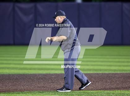 Thumbnail 2 in Lone Star vs. Forney (UIL 5A Regional Semifinal Playoff) photogallery.