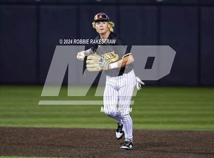 Thumbnail 1 in Lone Star vs. Forney (UIL 5A Regional Semifinal Playoff) photogallery.