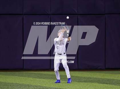 Thumbnail 2 in Lone Star vs. Forney (UIL 5A Regional Semifinal Playoff) photogallery.