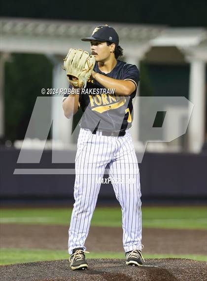 Thumbnail 3 in Lone Star vs. Forney (UIL 5A Regional Semifinal Playoff) photogallery.