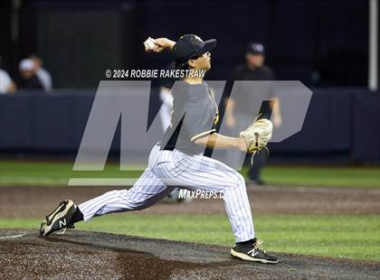 Thumbnail 1 in Lone Star vs. Forney (UIL 5A Regional Semifinal Playoff) photogallery.