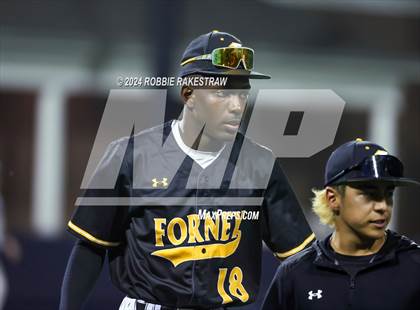 Thumbnail 1 in Lone Star vs. Forney (UIL 5A Regional Semifinal Playoff) photogallery.