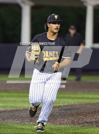 Thumbnail 2 in Lone Star vs. Forney (UIL 5A Regional Semifinal Playoff) photogallery.