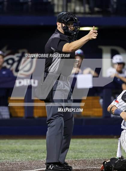 Thumbnail 2 in Lone Star vs. Forney (UIL 5A Regional Semifinal Playoff) photogallery.