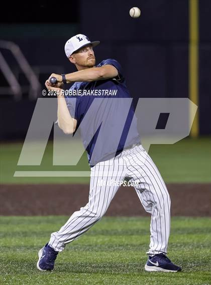 Thumbnail 2 in Lone Star vs. Forney (UIL 5A Regional Semifinal Playoff) photogallery.