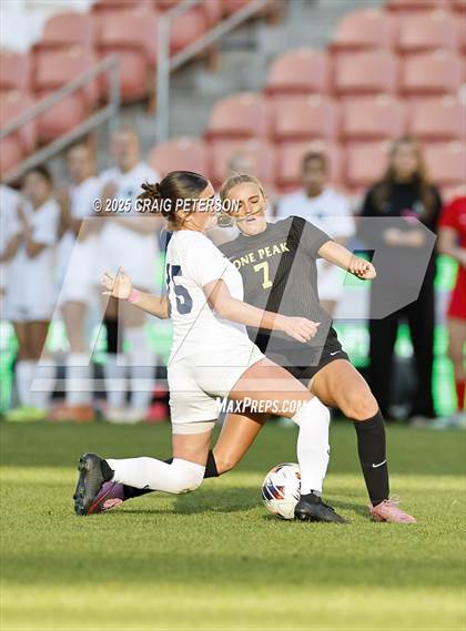 Thumbnail 2 in Lone Peak vs. Syracuse (UHSAA 6A Final) photogallery.
