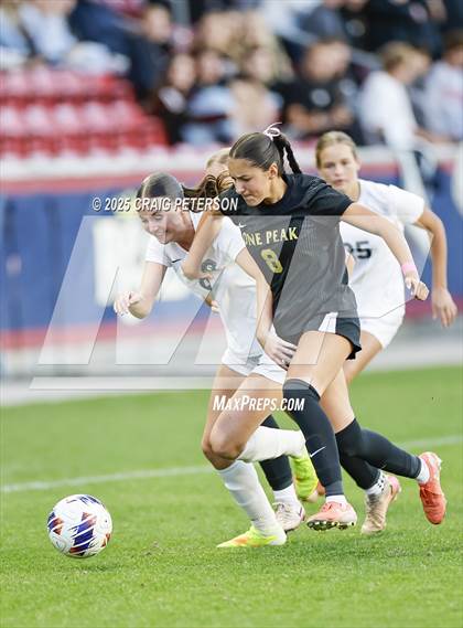Thumbnail 3 in Lone Peak vs. Syracuse (UHSAA 6A Final) photogallery.