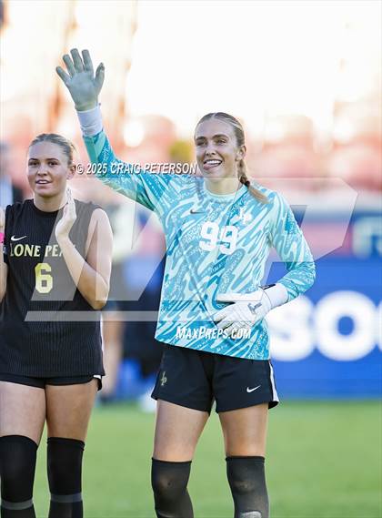 Thumbnail 3 in Lone Peak vs. Syracuse (UHSAA 6A Final) photogallery.