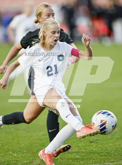Thumbnail 3 in Lone Peak vs. Syracuse (UHSAA 6A Final) photogallery.