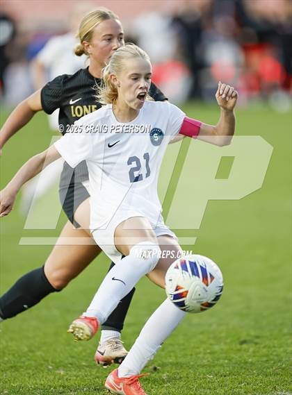 Thumbnail 2 in Lone Peak vs. Syracuse (UHSAA 6A Final) photogallery.