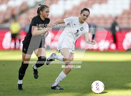 Thumbnail 2 in Lone Peak vs. Syracuse (UHSAA 6A Final) photogallery.