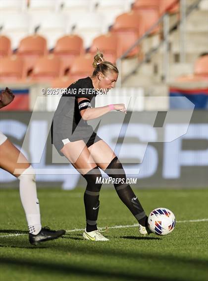 Thumbnail 1 in Lone Peak vs. Syracuse (UHSAA 6A Final) photogallery.