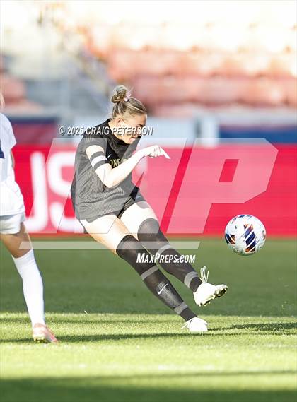 Thumbnail 3 in Lone Peak vs. Syracuse (UHSAA 6A Final) photogallery.