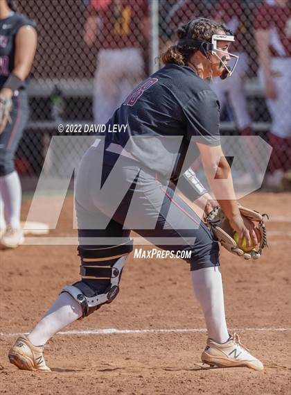 Thumbnail 1 in Hamilton vs. Salpointe Catholic photogallery.