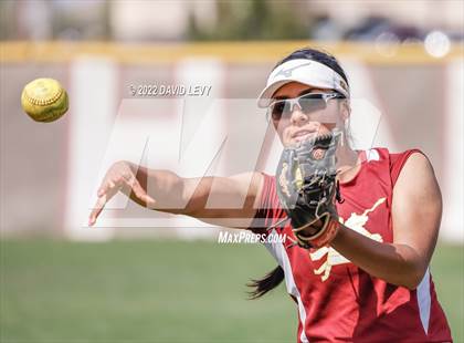 Thumbnail 3 in Hamilton vs. Salpointe Catholic photogallery.