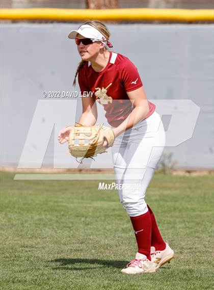 Thumbnail 1 in Hamilton vs. Salpointe Catholic photogallery.
