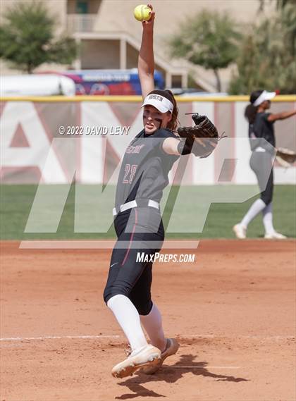 Thumbnail 1 in Hamilton vs. Salpointe Catholic photogallery.
