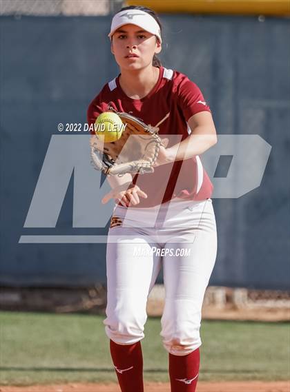 Thumbnail 2 in Hamilton vs. Salpointe Catholic photogallery.